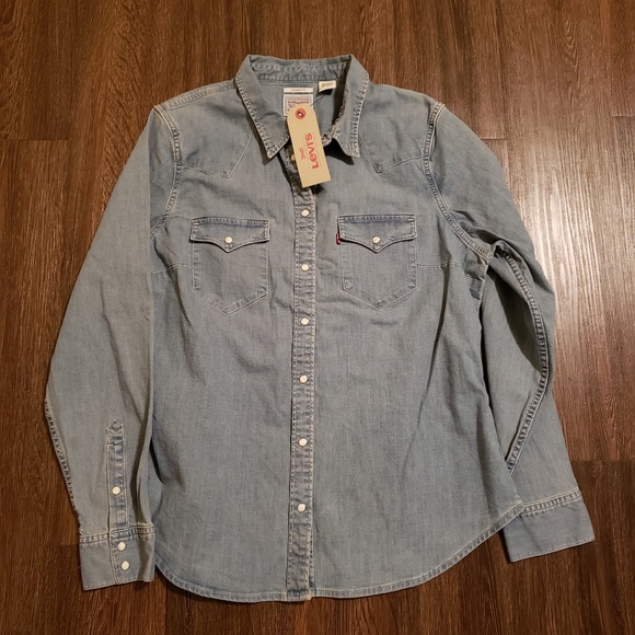 levi's chambray shirt women's